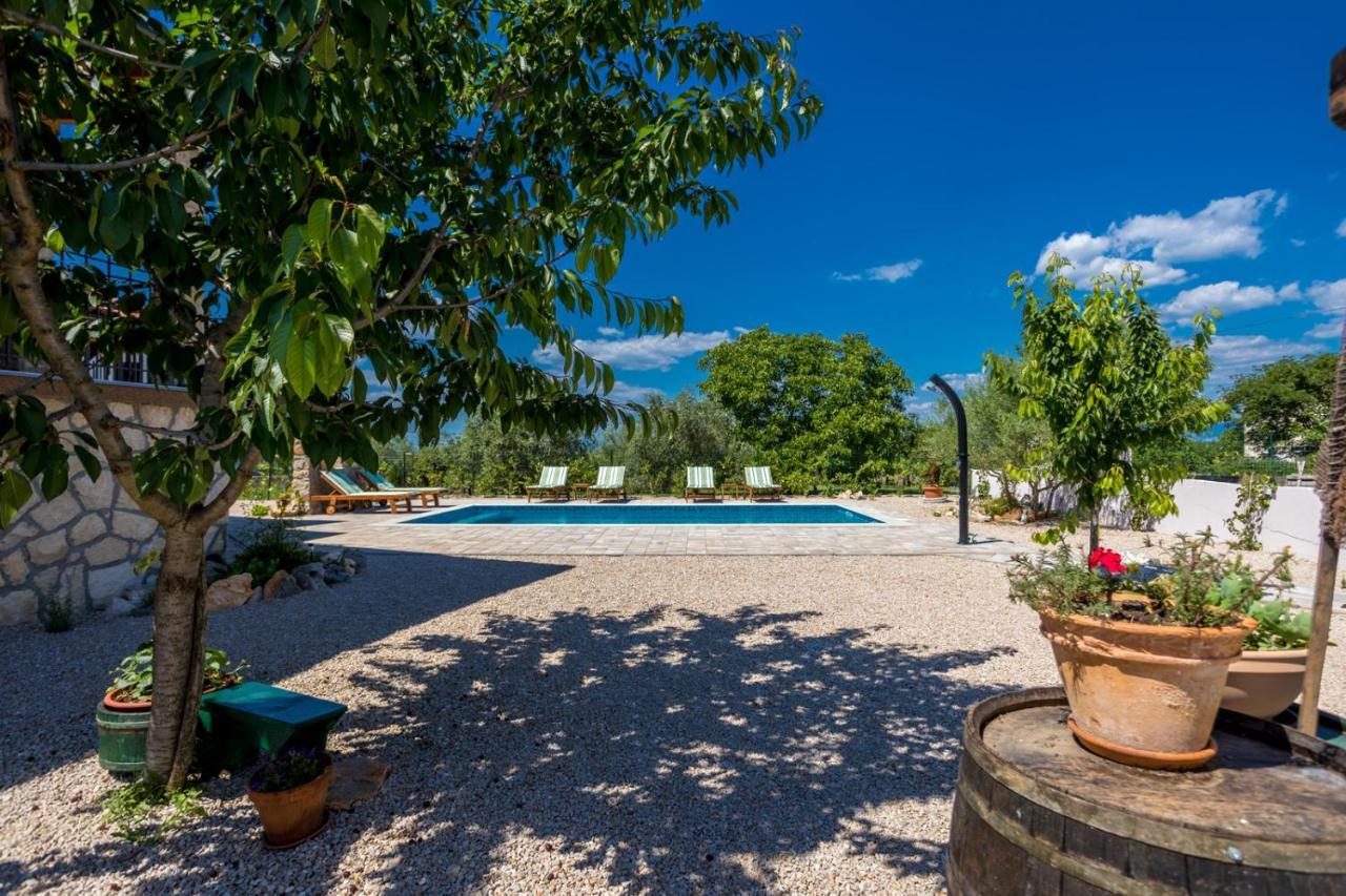 Villa AdAstra Malinska Esterno foto