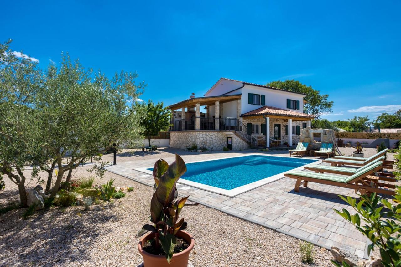 Villa AdAstra Malinska Esterno foto